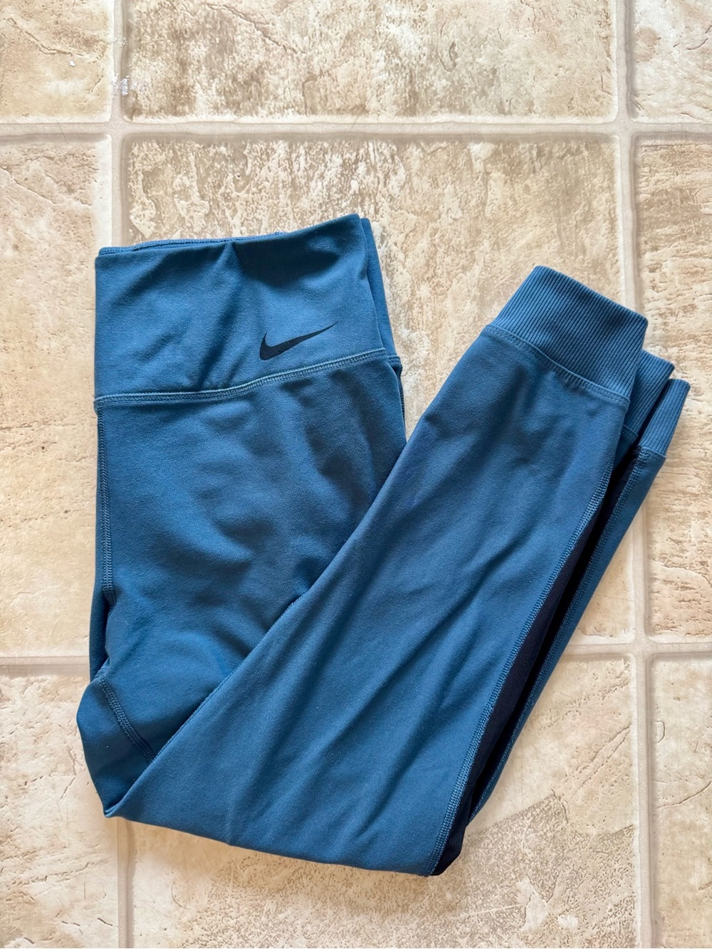 Nike Women’s Dri-Fit Yoga Leggings With Mesh Design Size Medium Blue